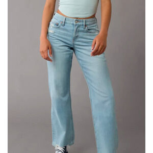 American Eagle Womens Jeans, Distressed Light Wash Curvy Straight Jeans, Sz 18R